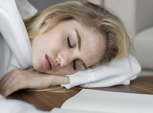 femme et apnée du sommeil